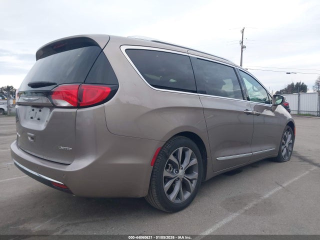 2C4RC1GG7JR320978 Chrysler Pacifica Limited