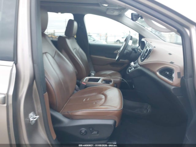 2C4RC1GG7JR320978 Chrysler Pacifica Limited