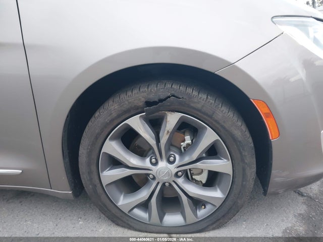 2C4RC1GG7JR320978 Chrysler Pacifica Limited