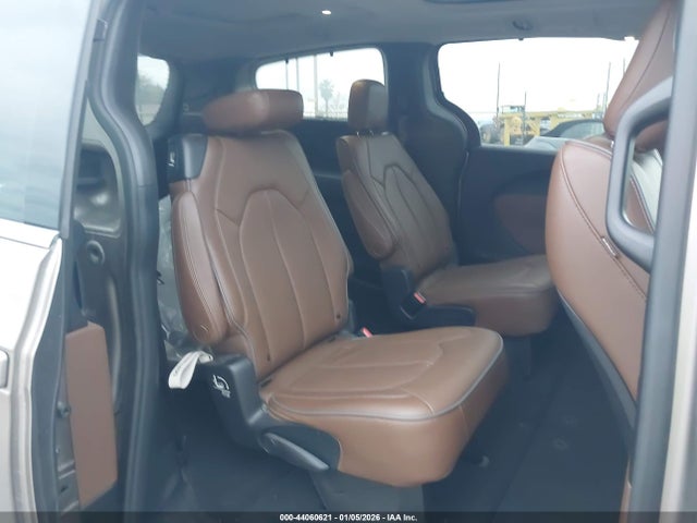 2C4RC1GG7JR320978 Chrysler Pacifica Limited
