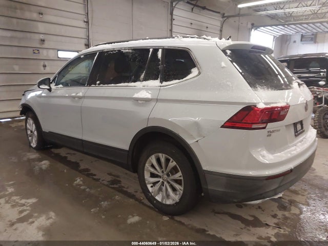 2019 VOLKSWAGEN TIGUAN 3VV3B7AX2KM071388 Photo 2