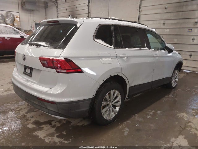 2019 VOLKSWAGEN TIGUAN 3VV3B7AX2KM071388 Photo 3