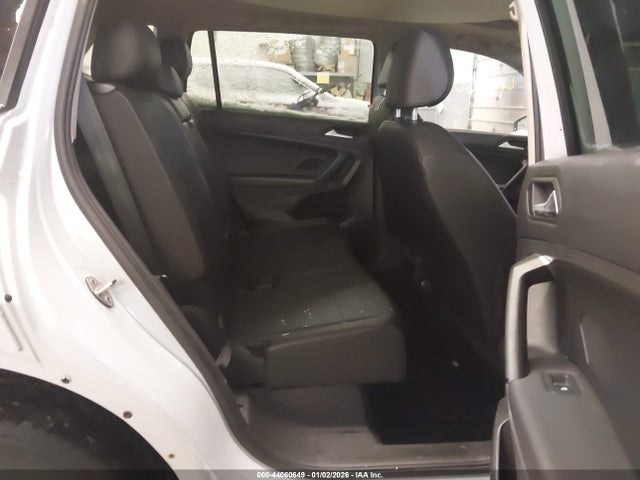 2019 VOLKSWAGEN TIGUAN 3VV3B7AX2KM071388 Photo 7