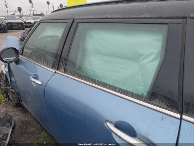 Mini Clubman Cooper S 2017 WMWLN9C5XH2E48949 Image 13