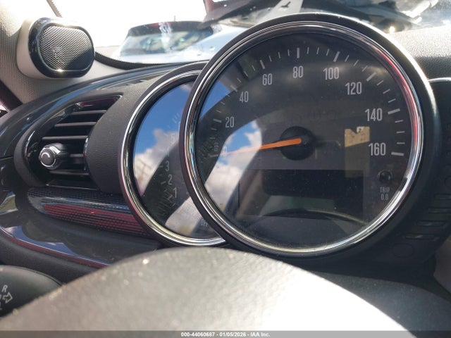 2017 MINI CLUBMAN WMWLN9C5XH2E48949 Photo 6