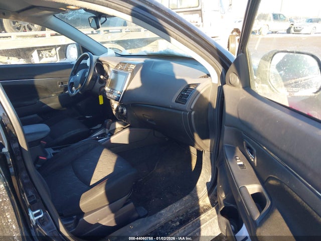 2022 MITSUBISHI OUTLANDER SPORT JA4APUAU8NU003294 Photo 4