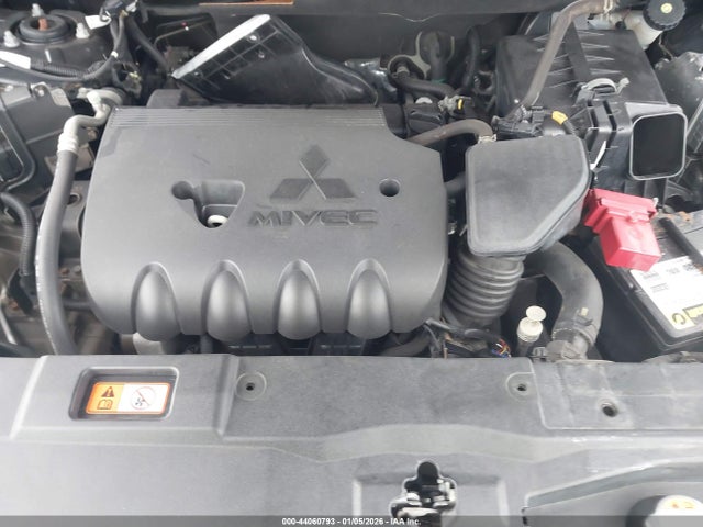 2015 MITSUBISHI OUTLANDER JA4AZ3A33FZ007379 Photo 9