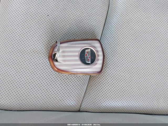 2017 CADILLAC XT5 1GYKNBRS0HZ234067 Photo 10