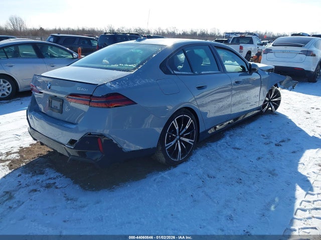 2025 Bmw 540i Xdrive მანქანა იყიდება აუქციონზე, vin: WBA63FJ09SCU23032, აუქციონის ნომერი: 44060846