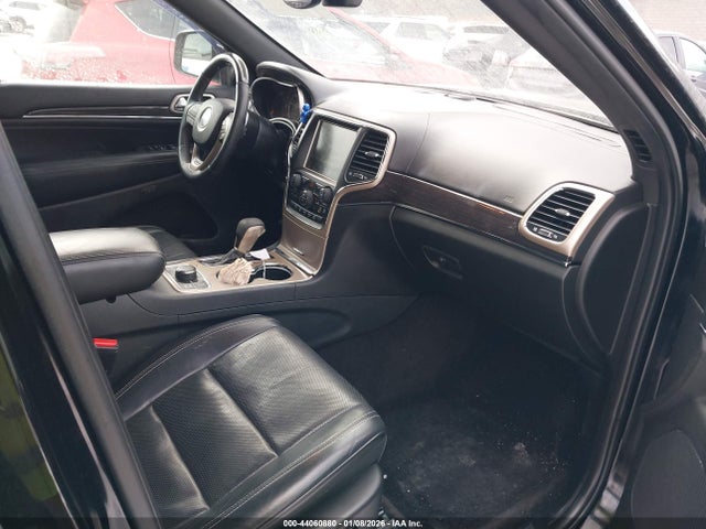 1C4RJFCG8HC659017 Jeep Grand Cherokee Overland 4x4