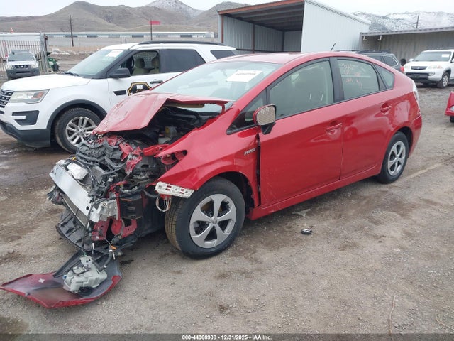 Toyota Prius Three 2015 JTDKN3DU7F1999261 Image 2