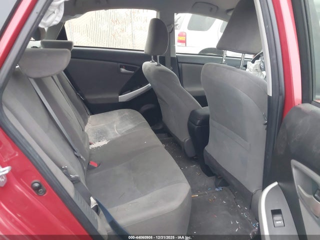 Toyota Prius Three 2015 JTDKN3DU7F1999261 Image 8