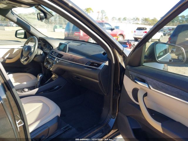 2016 BMW X1 WBXHT3C32GP887249 Photo 4