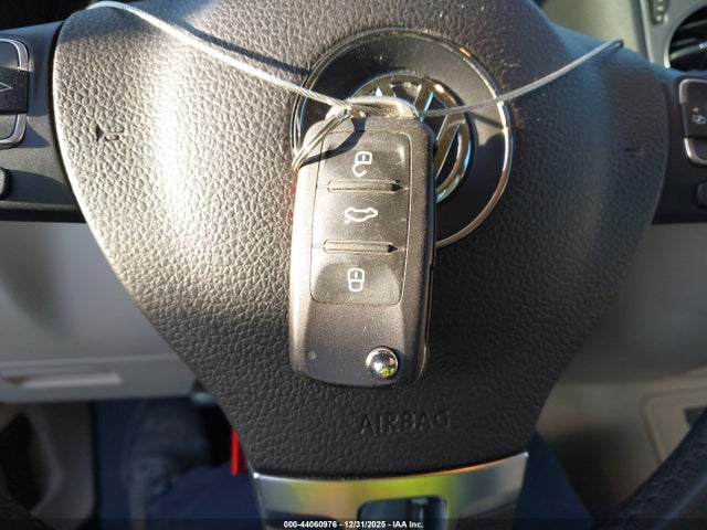 2017 VOLKSWAGEN TIGUAN WVGAV7AX4HK025750 Photo 10