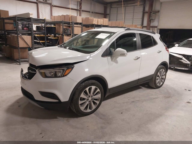 Buick Encore Preferred 2018 KL4CJASB2JB683768 Image 2