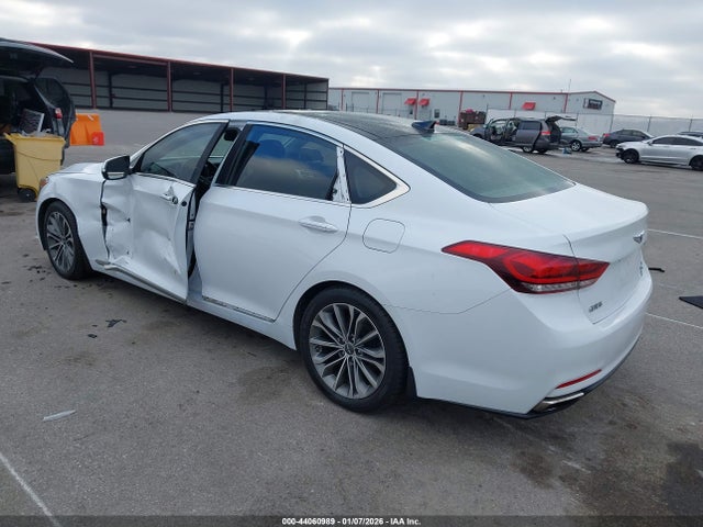 2015 HYUNDAI GENESIS KMHGN4JE2FU075619 Photo 2