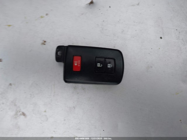 2013 TOYOTA PRIUS C JTDKDTB32D1549754 Photo 10