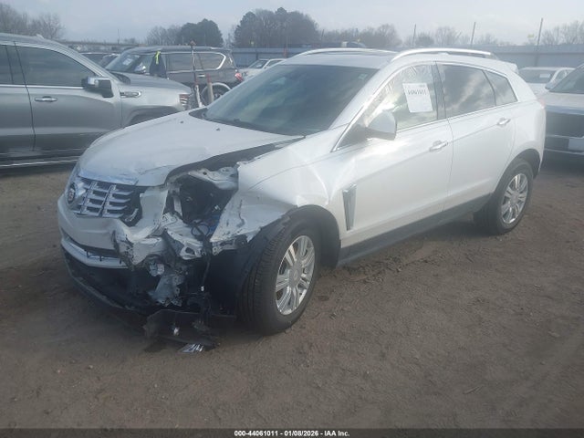 44061011 :رقم المزاد ، 3GYFNBE34FS607590 vin ، 2015 Cadillac Srx Luxury Collection مزاد بيع