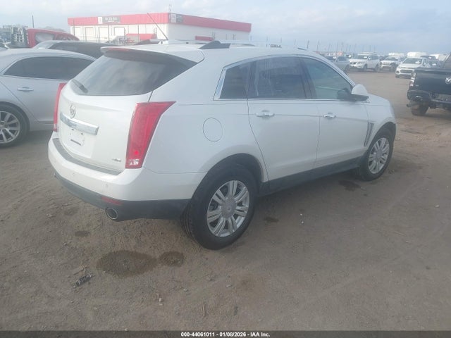 44061011 :رقم المزاد ، 3GYFNBE34FS607590 vin ، 2015 Cadillac Srx Luxury Collection مزاد بيع