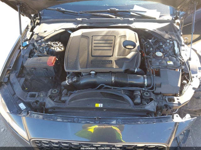 2022 JAGUAR XF SAJBE4FX4NCY90774 Photo 9