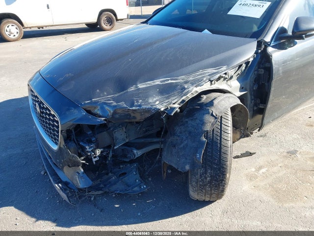 2022 JAGUAR XF SAJBE4FX4NCY90774 Photo 5