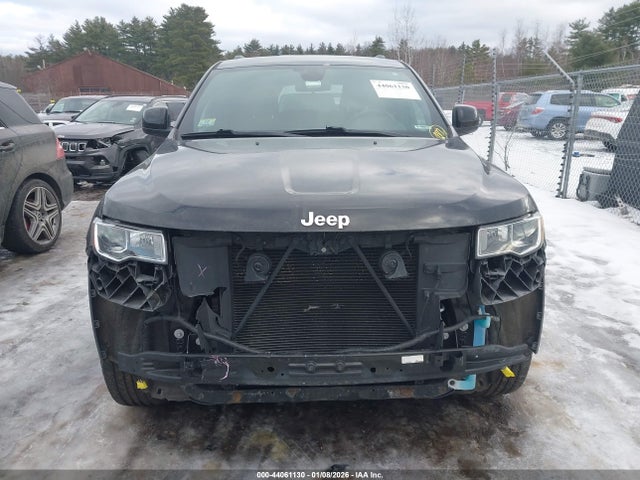 1C4RJFAG7KC785752 Jeep Grand Cherokee Laredo E 4x4