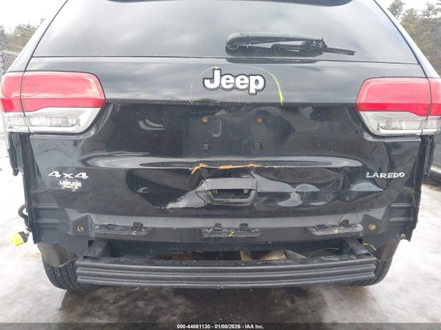 1C4RJFAG7KC785752 Jeep Grand Cherokee Laredo E 4x4