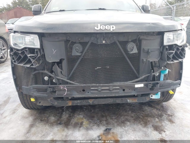 1C4RJFAG7KC785752 Jeep Grand Cherokee Laredo E 4x4