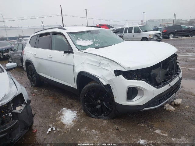 2024 Volkswagen Atlas 2.0t Se W/technology მანქანა იყიდება აუქციონზე, vin: 1V2HR2CA7RC593228, აუქციონის ნომერი: 44061163