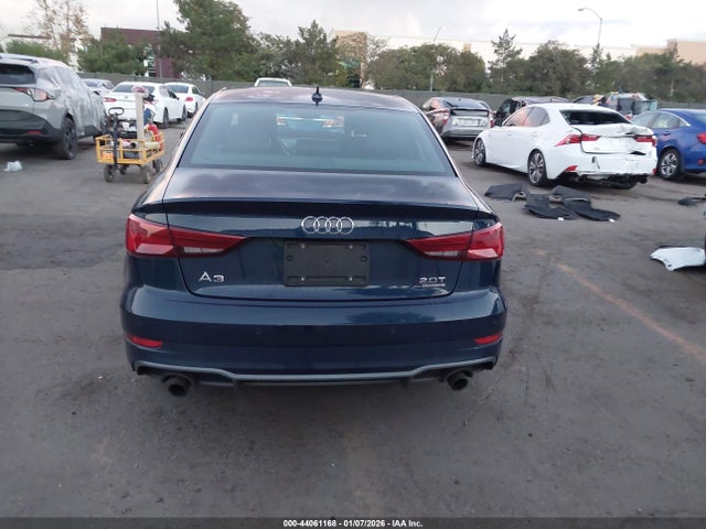 WAUJ8GFF8J1049392 Audi A3 2.0t Premium/2.0t Tech Premium
