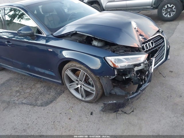 WAUJ8GFF8J1049392 Audi A3 2.0t Premium/2.0t Tech Premium