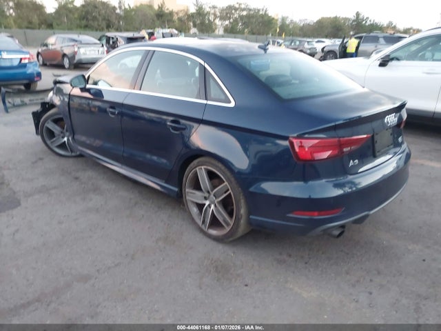 2018 AUDI A3 WAUJ8GFF8J1049392 Photo 2