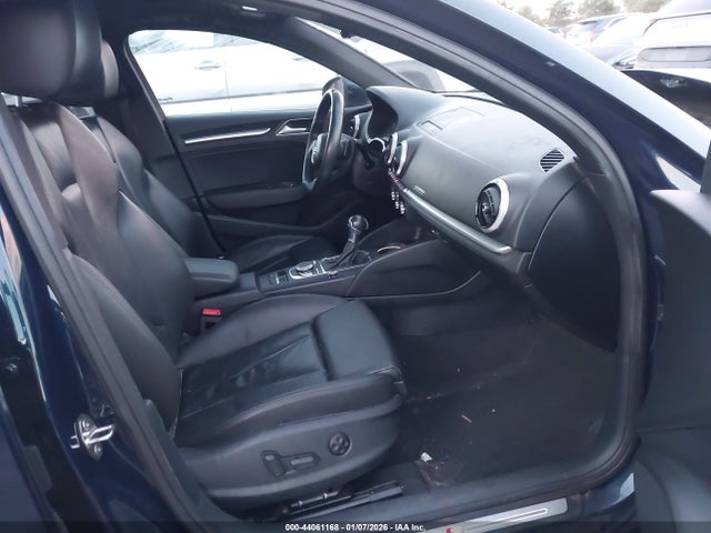 2018 AUDI A3 WAUJ8GFF8J1049392 Photo 4