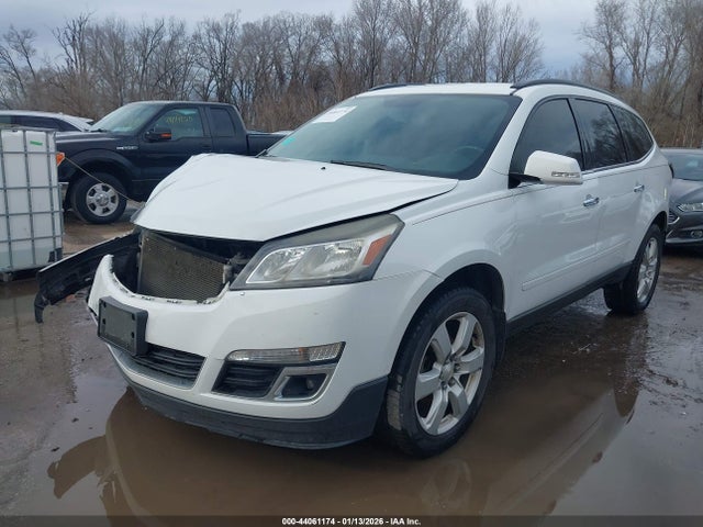 2017 Chevrolet Traverse 1lt მანქანა იყიდება აუქციონზე, vin: 1GNKRGKD7HJ266653, აუქციონის ნომერი: 44061174