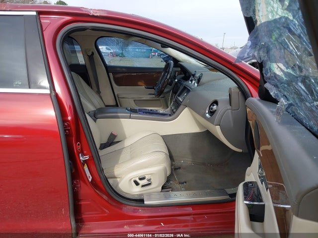 2011 JAGUAR XJ SAJWA2GE4BMV15276 Photo 4