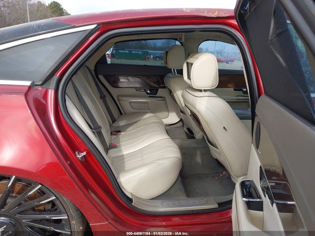 2011 JAGUAR XJ SAJWA2GE4BMV15276 Photo 7