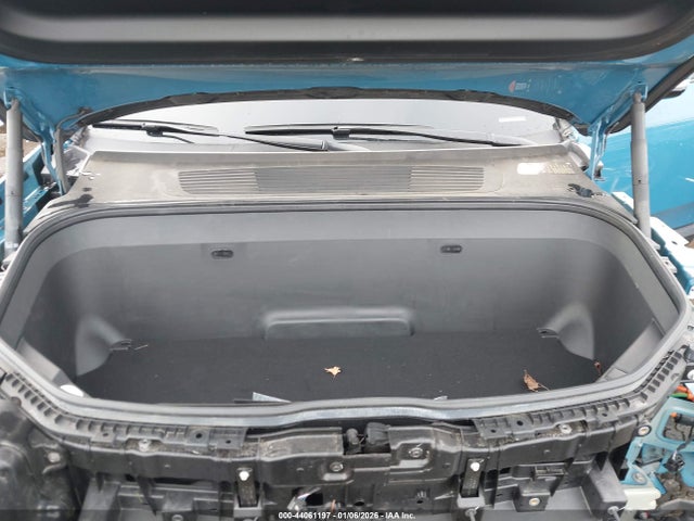 Rivian R1t Adventure 2022 7FCTGAAAXNN008360 Image 10
