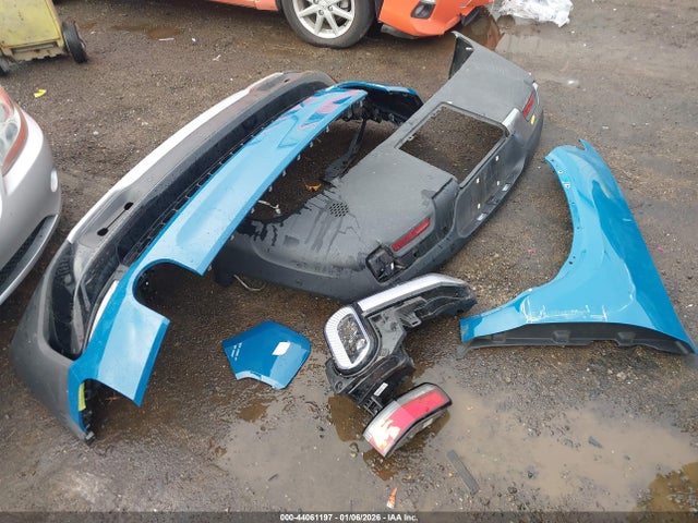 Rivian R1t Adventure 2022 7FCTGAAAXNN008360 Image 12