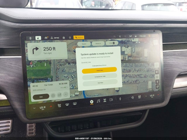 Rivian R1t Adventure 2022 7FCTGAAAXNN008360 Image 19