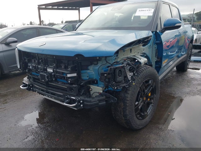 Rivian R1t Adventure 2022 7FCTGAAAXNN008360 Image 6