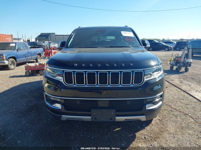Продаж на аукціоні авто 2022 Jeep Wagoneer Series Ii 4x2, vin: 1C4SJUBTXNS149046, номер лоту: 44061235