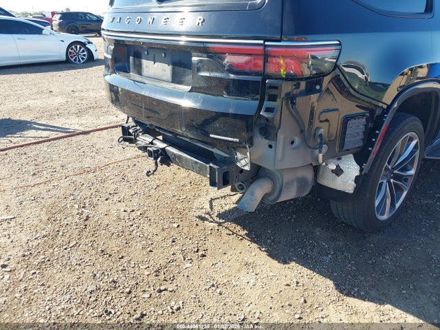 Продаж на аукціоні авто 2022 Jeep Wagoneer Series Ii 4x2, vin: 1C4SJUBTXNS149046, номер лоту: 44061235