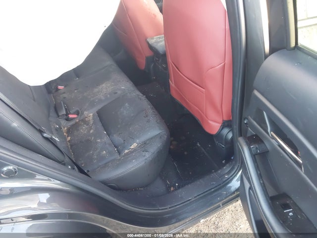 44061300 :رقم المزاد ، 3MVDMBAY3NM436253 vin ، 2022 Mazda Cx-30 2.5 Turbo مزاد بيع