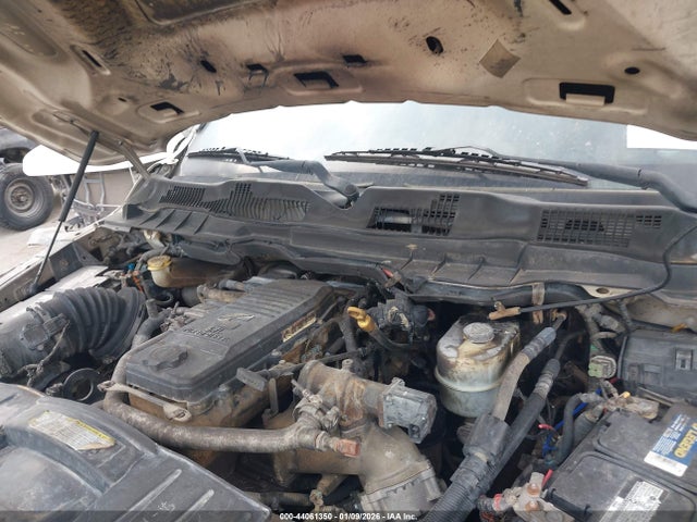 44061350 :رقم المزاد ، 3C7WDTCL3CG121243 vin ، 2012 Ram 3500 Chassis St/slt/laramie مزاد بيع