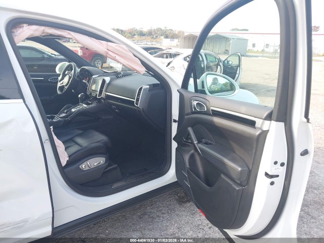 2018 PORSCHE CAYENNE WP1AA2A2XJKA07345 Photo 4