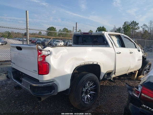 1GC4YPEY4NF142812 Chevrolet Silverado 2500hd 4wd Standard Bed Ltz