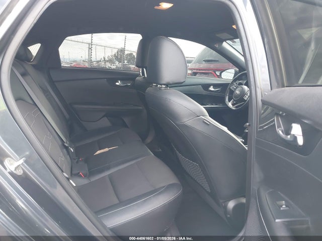 3KPF34AD9LE261536 KIA Forte Gt-line