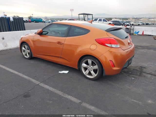 2013 HYUNDAI VELOSTER KMHTC6AD8DU126660 Photo 2