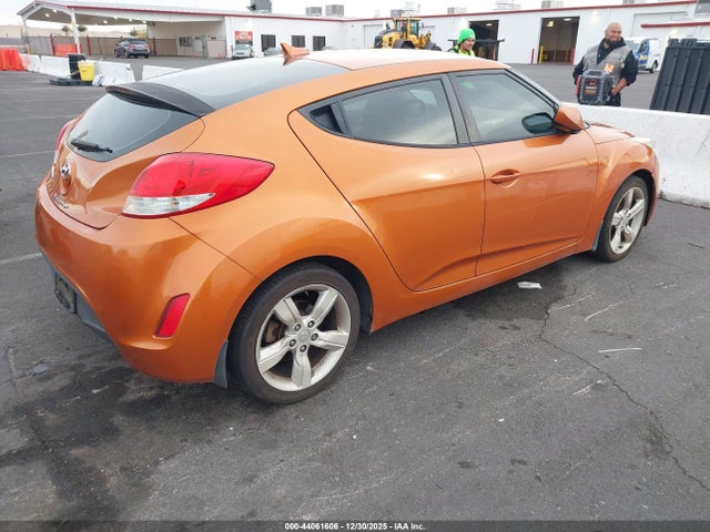2013 HYUNDAI VELOSTER KMHTC6AD8DU126660 Photo 3