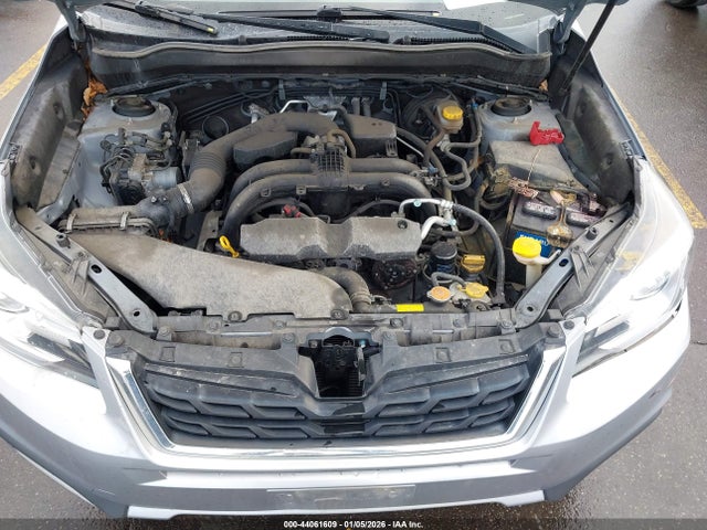 Subaru Forester 2.5i Touring 2017 JF2SJAWC9HH559512 Image 10